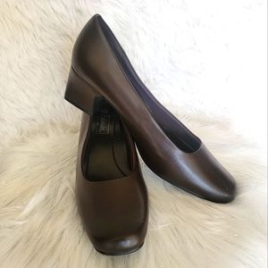 New - Basic Editions Shoes